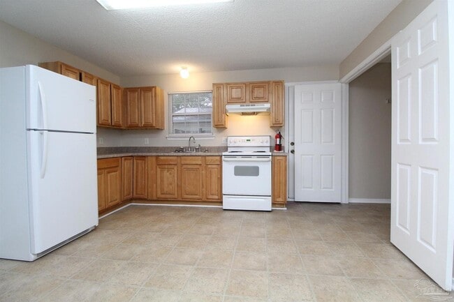 Foto del edificio - 3740 Frontera Cir