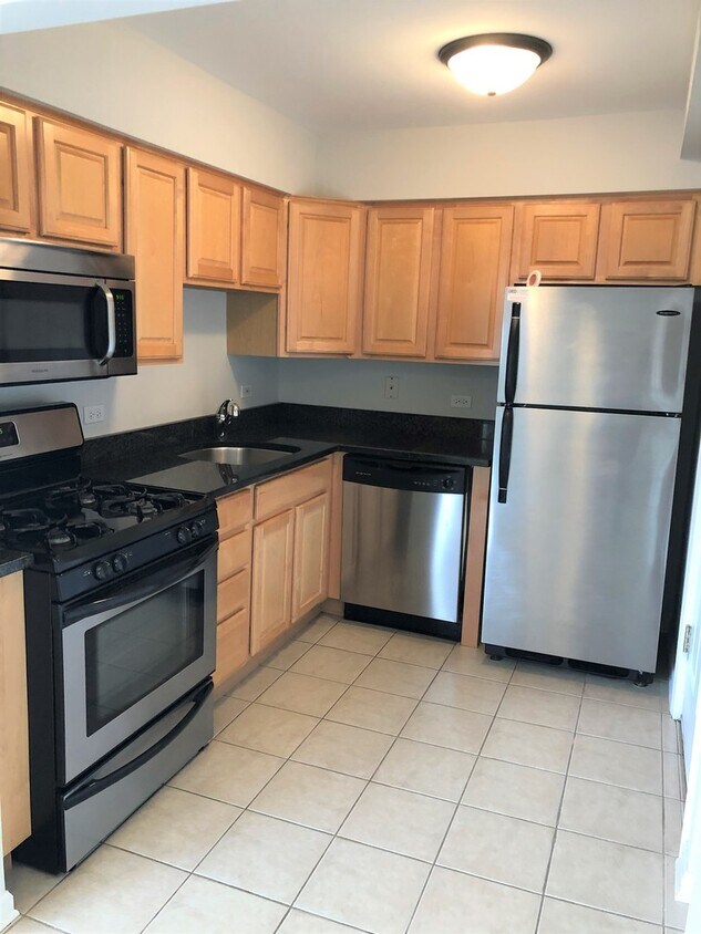 Primary Photo - 8424 W 87th St