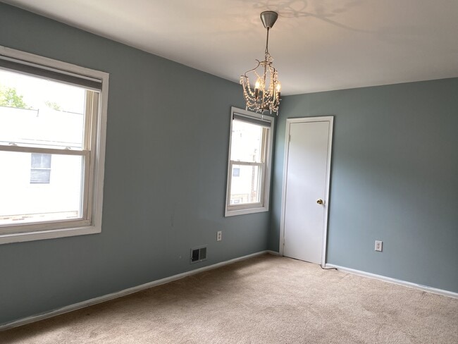 Building Photo - 67 Bristol Ct
