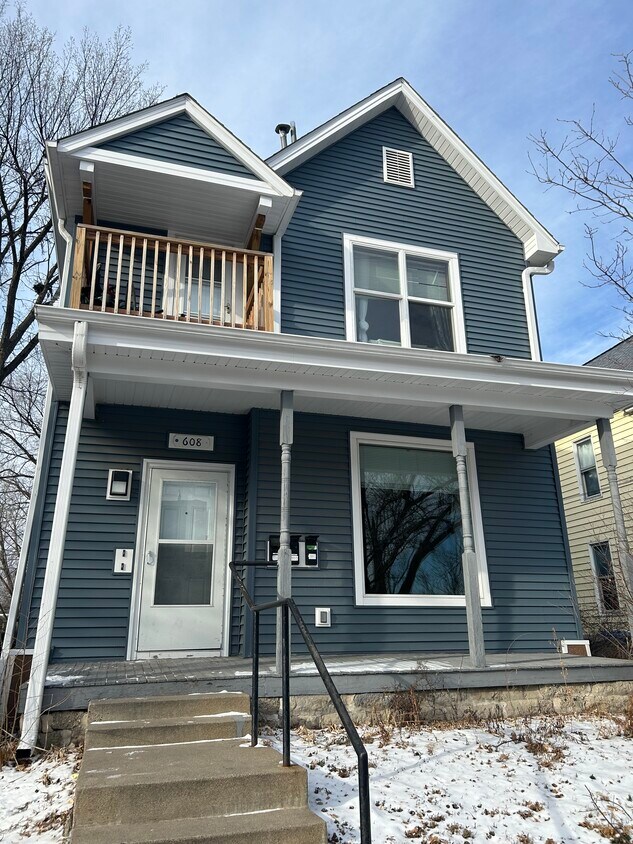 Primary Photo - 608 20th Ave S