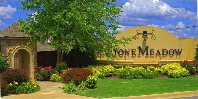 Subdivision Entrance - 3110 Southwest Warberry Avenue