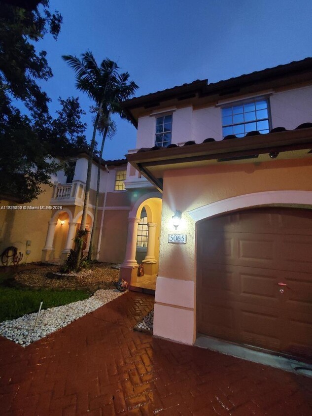 Foto principal - 5065 SW 135th Ave