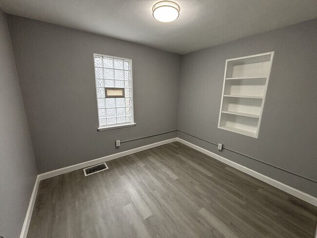 Foto del edificio - 1311 Marshall Pl