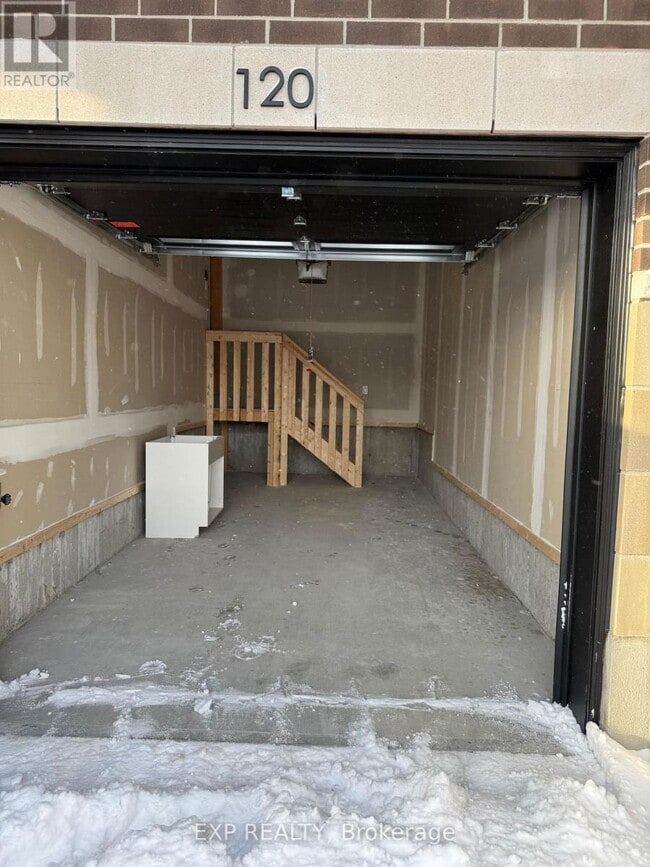 Photo du bâtiment - 120 San Felice Cir