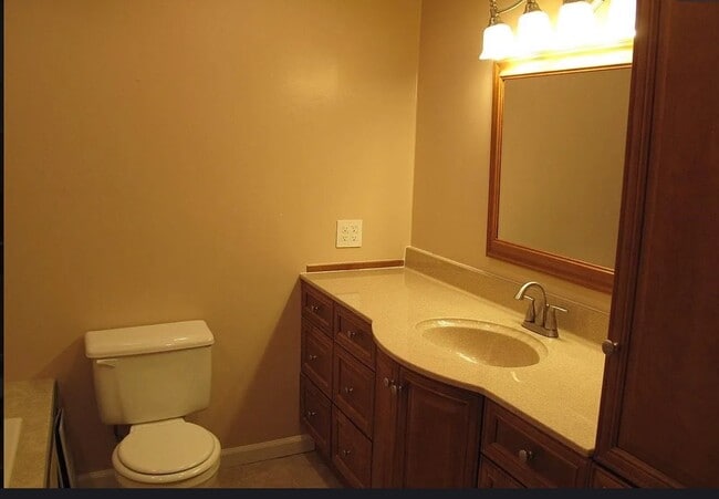 Building Photo - 1107 Lockenvitz Ln