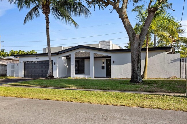 Foto del edificio - 8160 NW 20th Ct