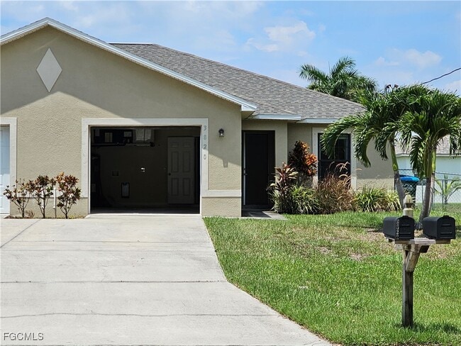 Building Photo - 3820 SW 16th Pl