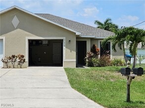Building Photo - 3820 SW 16th Pl