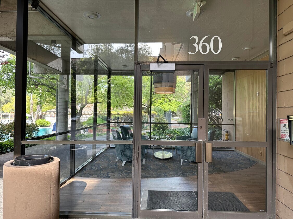 Primary Photo - 360 N Civic Dr