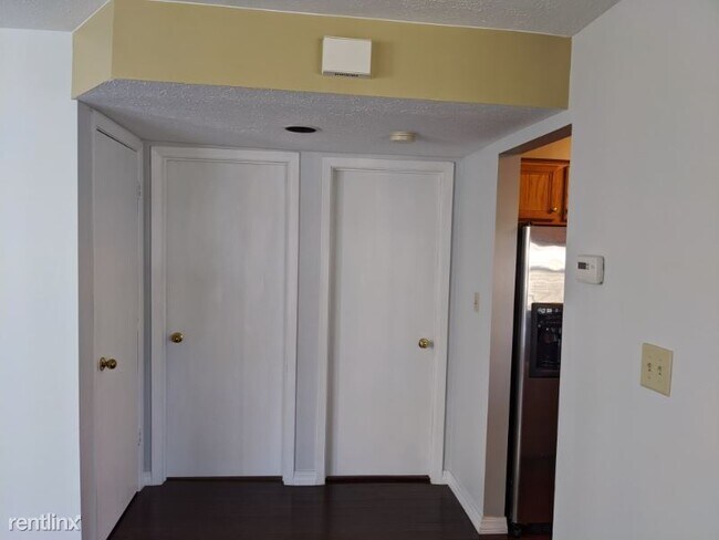 Building Photo - 2 br, 2 bath Condo - 1801 Stony Run Circle