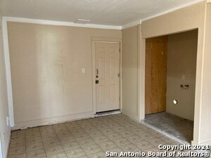 Foto del edificio - 6358 W Commerce St
