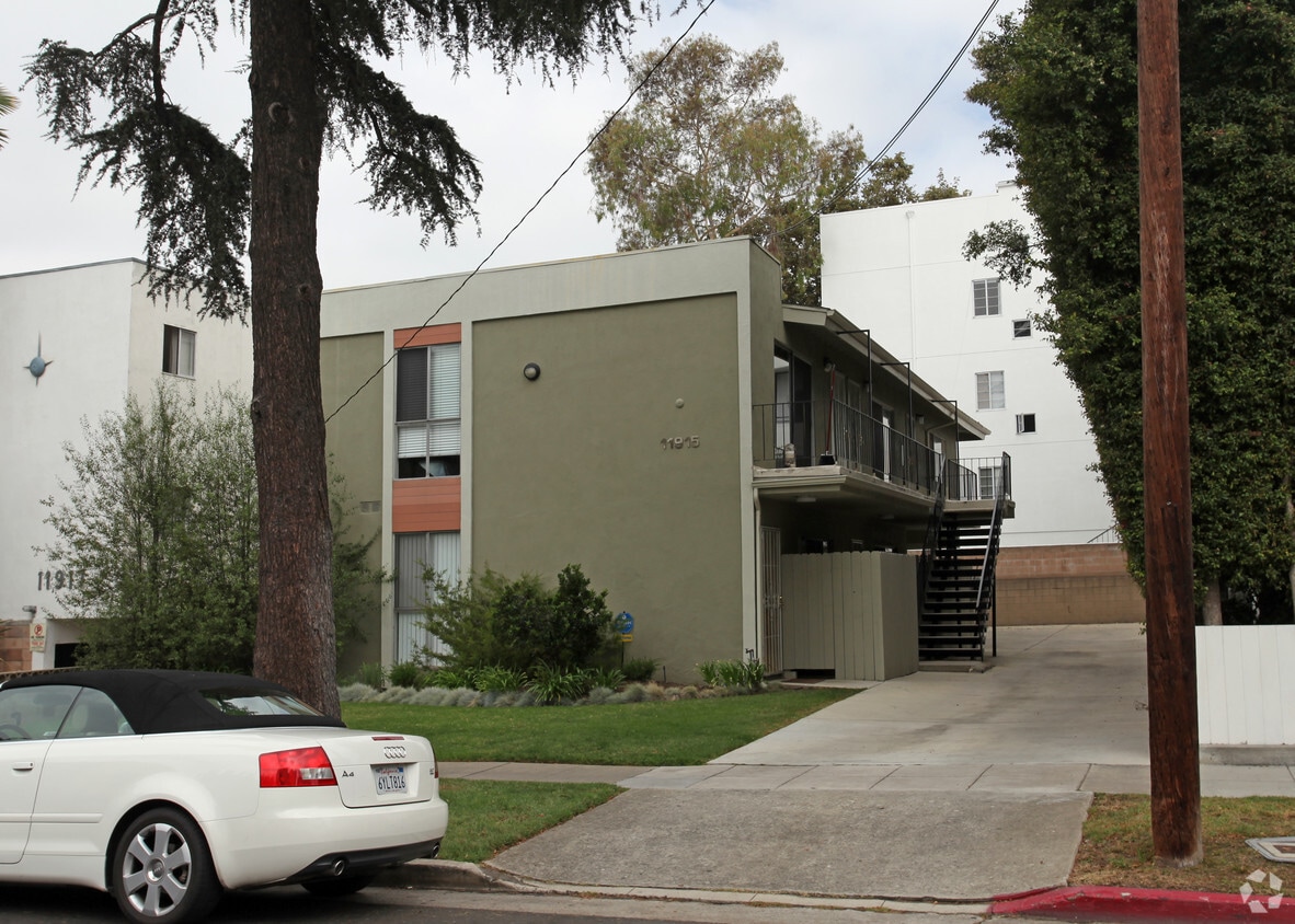 11915 Kiowa Ave, Los Angeles, CA 90049 Apartments in Los Angeles, CA