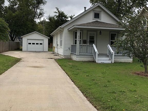 Building Photo - 530 E Simpson St, Mcpherson, KS