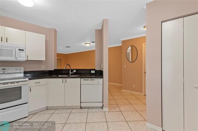 Foto del edificio - 1186 SW 44th Ave