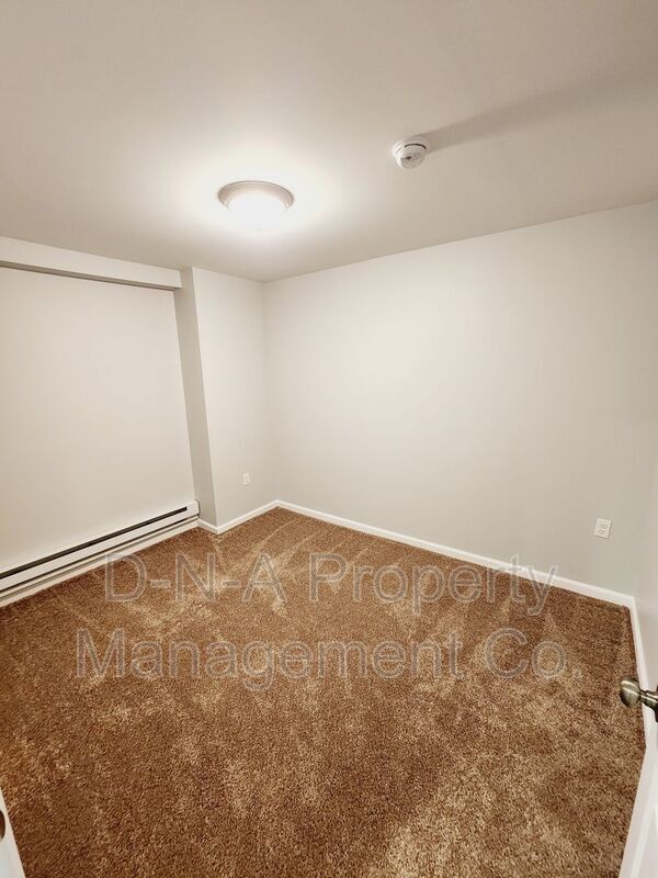 Building Photo - 191 Summit Ave