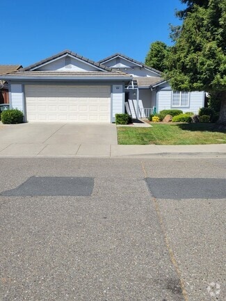 Building Photo - 1030 Windmill Dr