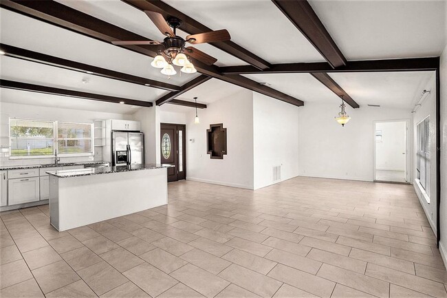 Building Photo - 1640 Picardy Cir