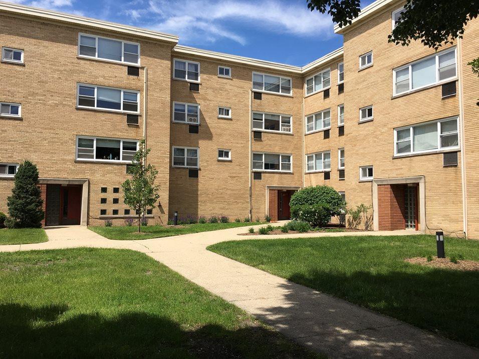 Building Photo - 1 bedroom in Skokie IL 60077