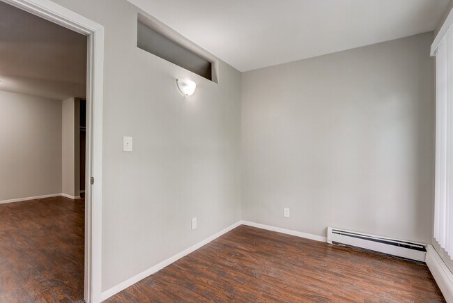Foto del edificio - 1315 W Locust St
