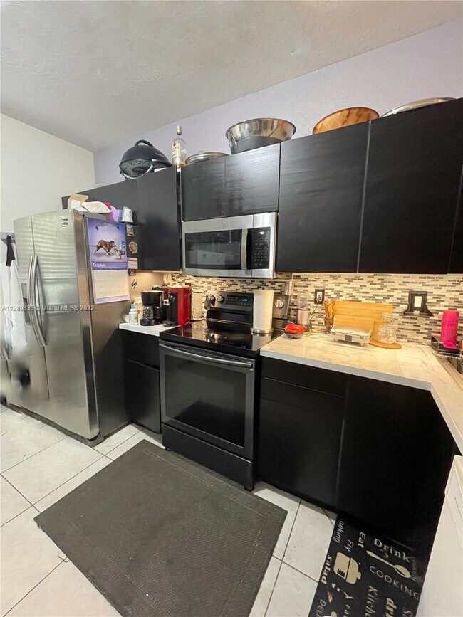 Foto del edificio - 5630 NW 114th Path
