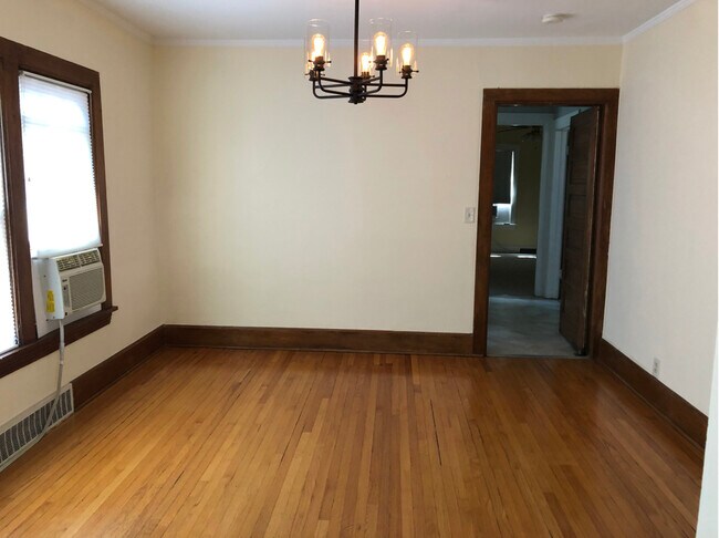 Foto del edificio - 722 Monroe Ave