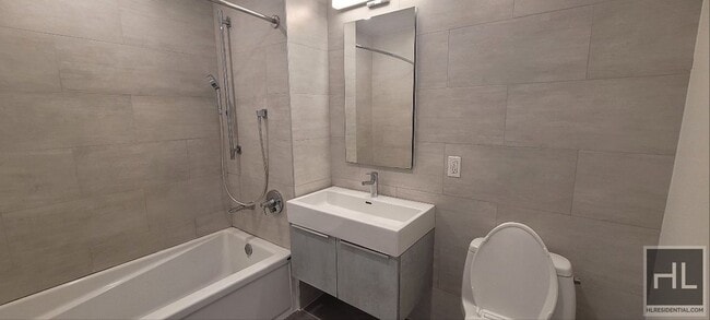 Foto del edificio - NORTHERN BOULEVARD