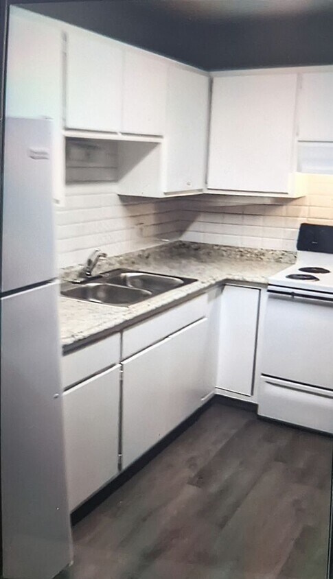 Primary Photo - Upstairs 1 Bedroom Apartment