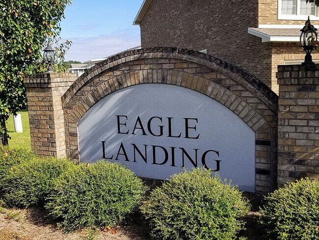 Building Photo - 107 Peregrine Way