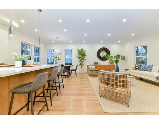 Foto principal - 234 Chestnut St