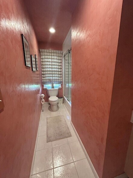 Foto del edificio - 302 Grand Ridge Dr
