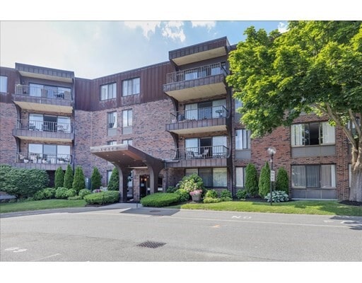 Foto del edificio - 1006 Paradise Rd