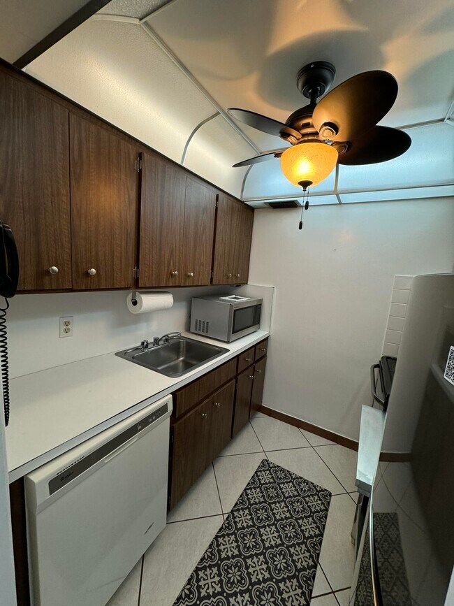 Foto del edificio - 154 West Ct