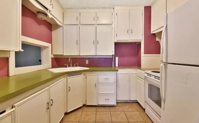 Foto del edificio - 1544 N Sedgwick Ave