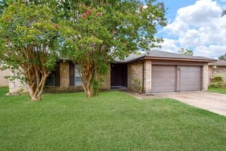 Building Photo - 2710 Sicklepod Dr
