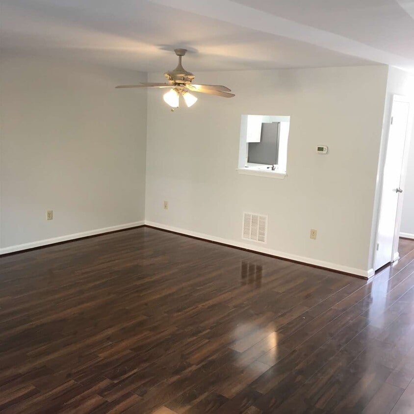 Primary Photo - 18 Wellspring Cir