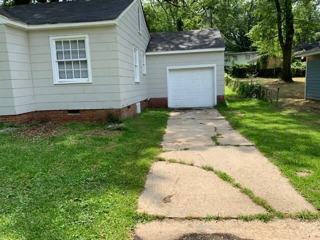 Building Photo - 4858 Sheridan Dr