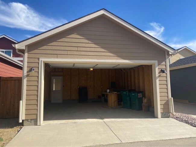 Photo - 2685 Cooperland Blvd House