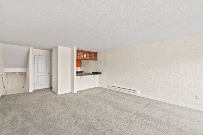 Building Photo - 5829 NE 75th St
