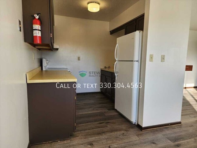 Building Photo - 285 Villa St