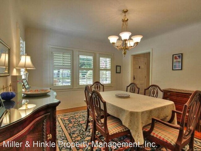 Foto del edificio - 3 br, 2 bath House - 1901 University Avenue
