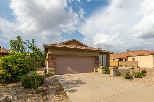 Building Photo - 20998 E Desert Hills Blvd