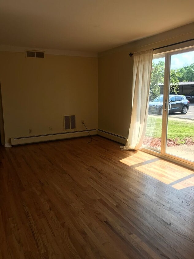 Photo - 1221 Island Drive 104