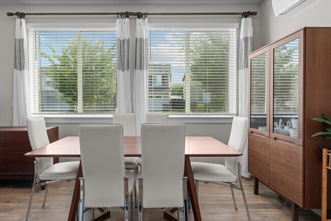 Building Photo - 8092 SE Butternut Creek Pkwy