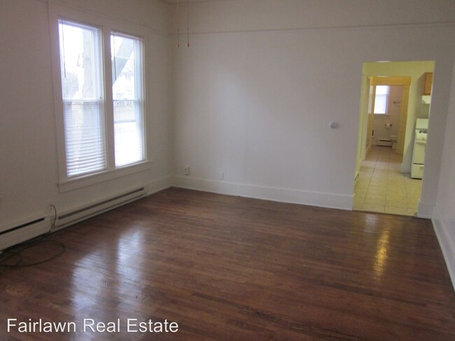 Building Photo - 206 W Washington St