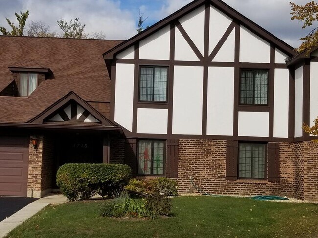 Foto del edificio - 1718 Lakecliffe Dr