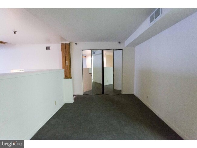 Building Photo - 130 Arch St