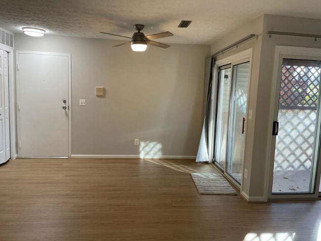 Building Photo - 1300 Cedarwood Dr