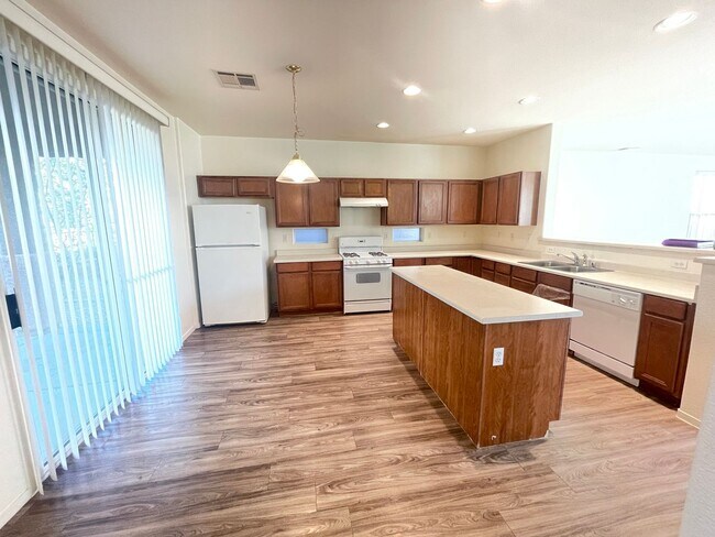 Foto del edificio - 8798 Parsons Ridge Ave