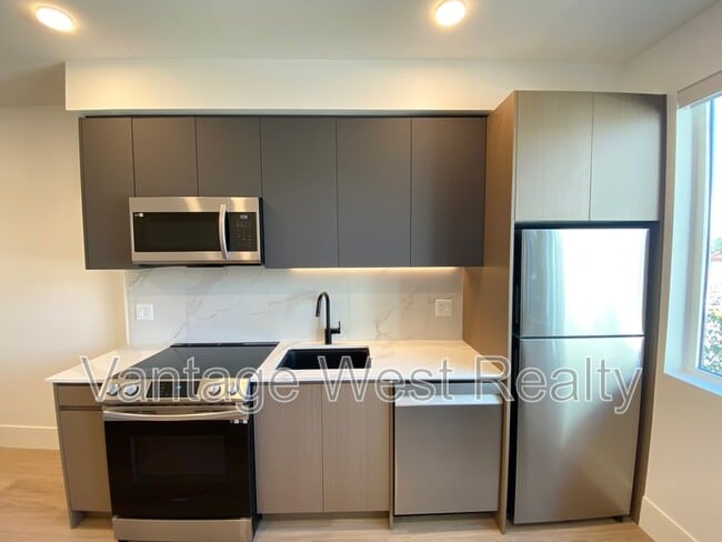 Building Photo - 720-720 K. L. O. Rd