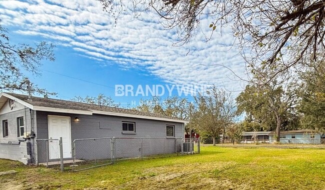 Building Photo - 2002 Fairbanks St